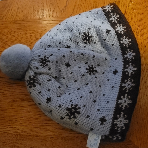 Turtle Fur Baby Hat with a little ball on top !!! - Picture 7 of 7